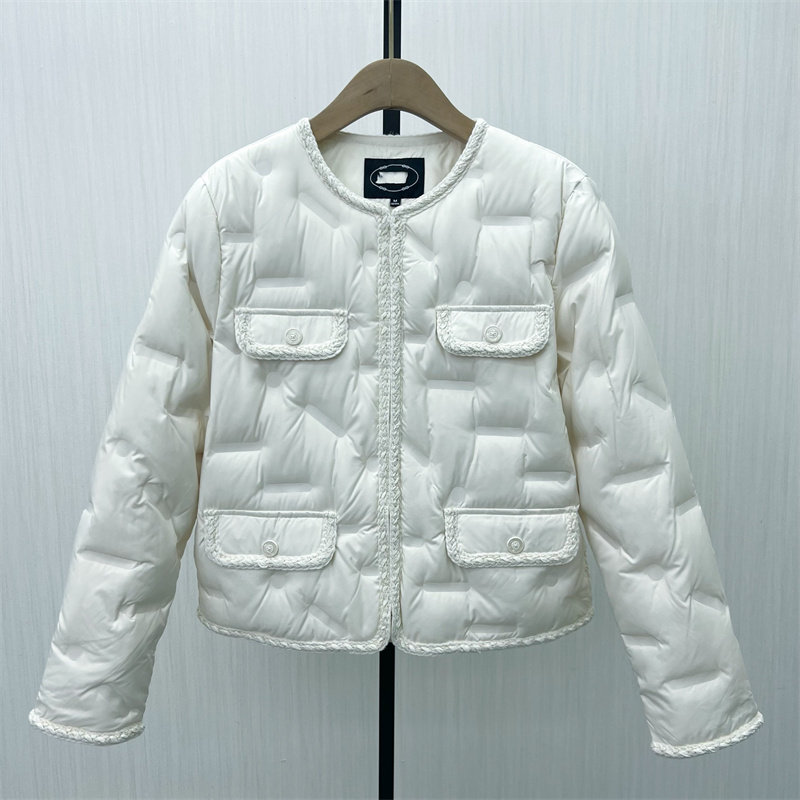 良月●2025冬季新 小香风轻薄羽绒服女短款轻便保暖防寒外套2003