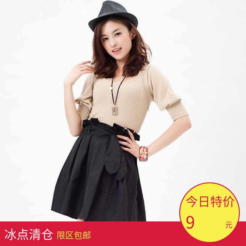 私服泡泡袖针织拼接修身风梨花
