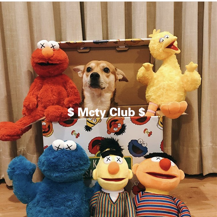 【mcty】现货优衣库 kaws 芝麻街sesame 联名玩偶 潮流毛绒公仔