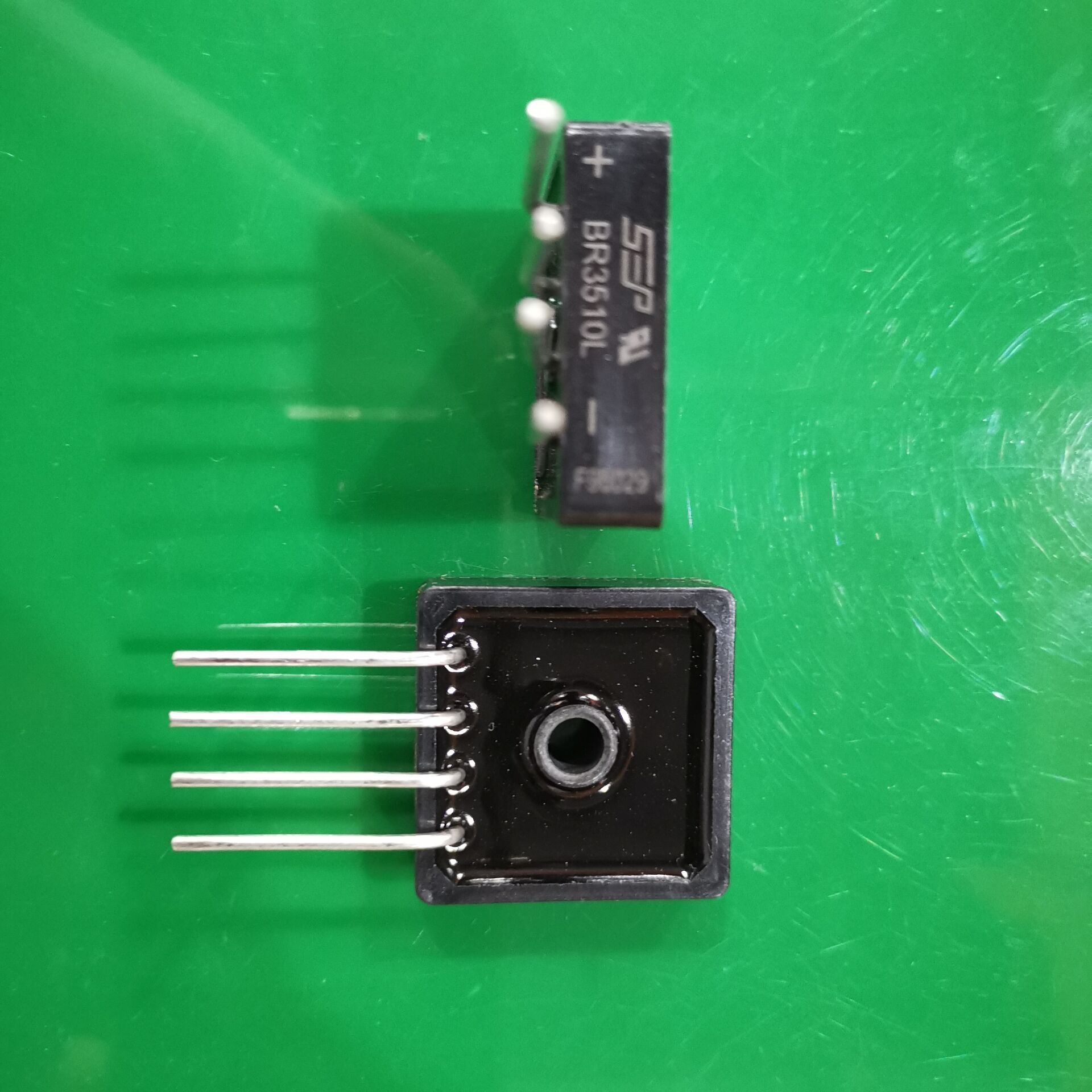 全新 BR3510L 单排封装 ZIP-4 整流桥 桥堆 35A 1000V