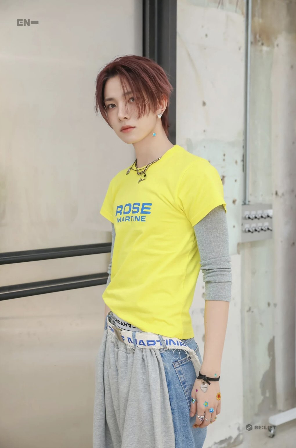Martine Rose 米色立体字母刺绣帆布百搭磨毛边平滑扣腰带潮配件