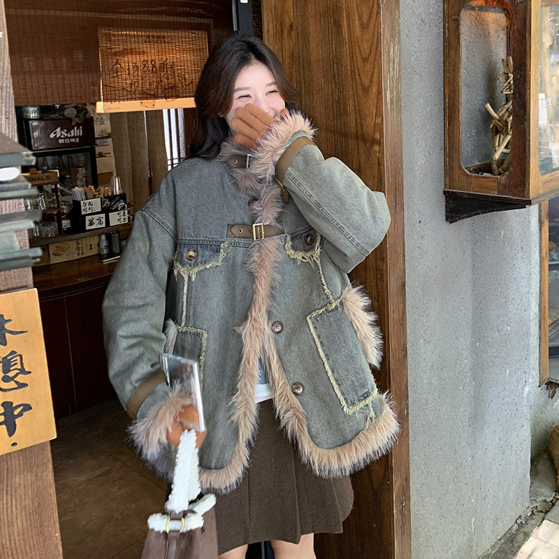 蓝色牛仔加绒外套女皮毛一体冬季加厚2025年新款独特好看短款毛毛,女装短外套,乔安迪