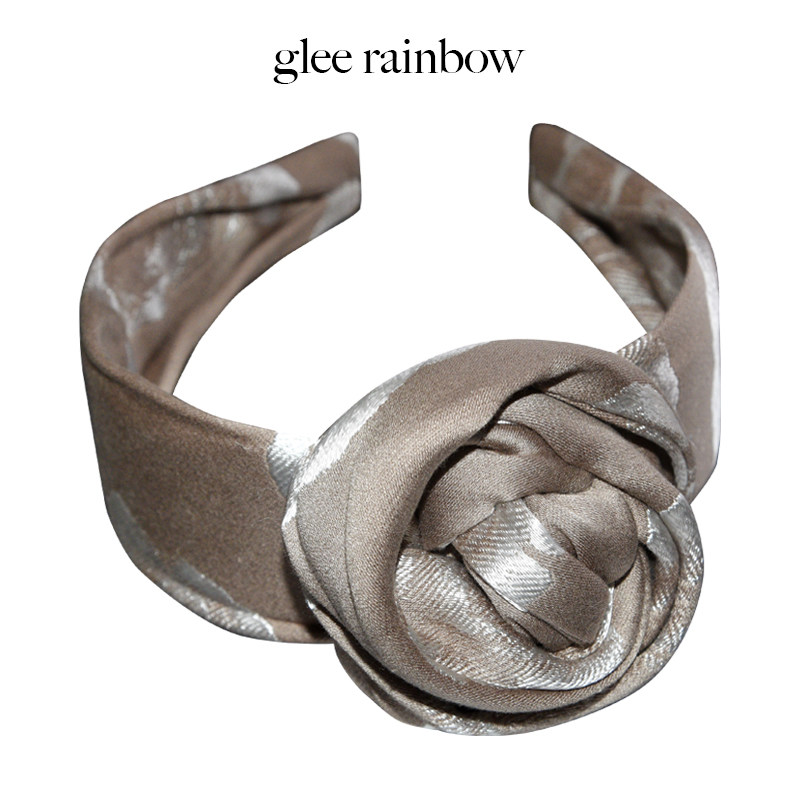 GLEE RAINBOW 银色玫瑰花朵图案真丝厚缎花苞发箍