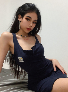 gagaopt 新款蓝色卷边轻熟风连衣裙气质包臀显瘦露肩吊带裙子女夏