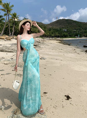 法式度假风绿色印花吊带连衣裙女夏季海边拍照纯欲性感露背鱼尾裙