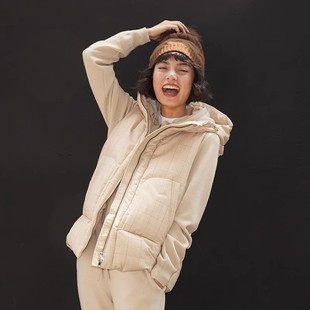 *WYR04107 茉莉雅集 精纺羊毛可追溯95白鹅绒连帽马甲羽绒服冬女