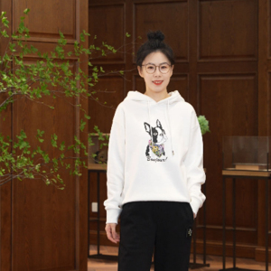 *WWY07031 茉莉雅集 萌宠狗狗印花贴布绣面绒一体高支棉连帽卫衣