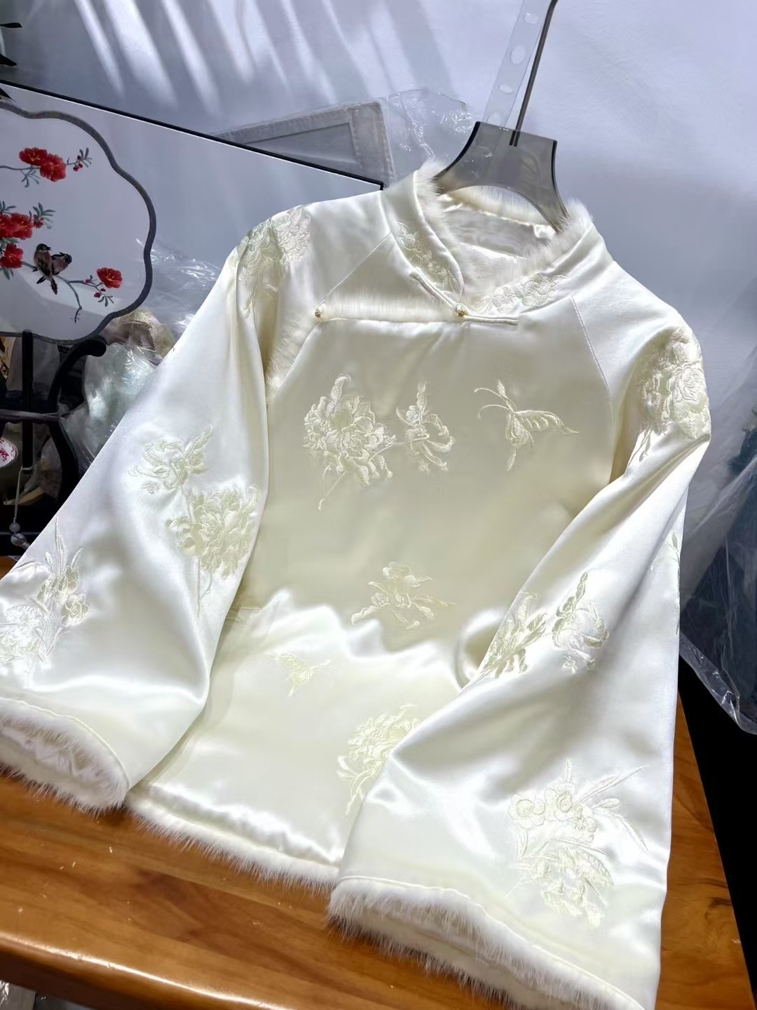 国风醋酸重工刺绣水貂毛拼接棉服外套女冬季新款加厚保暖