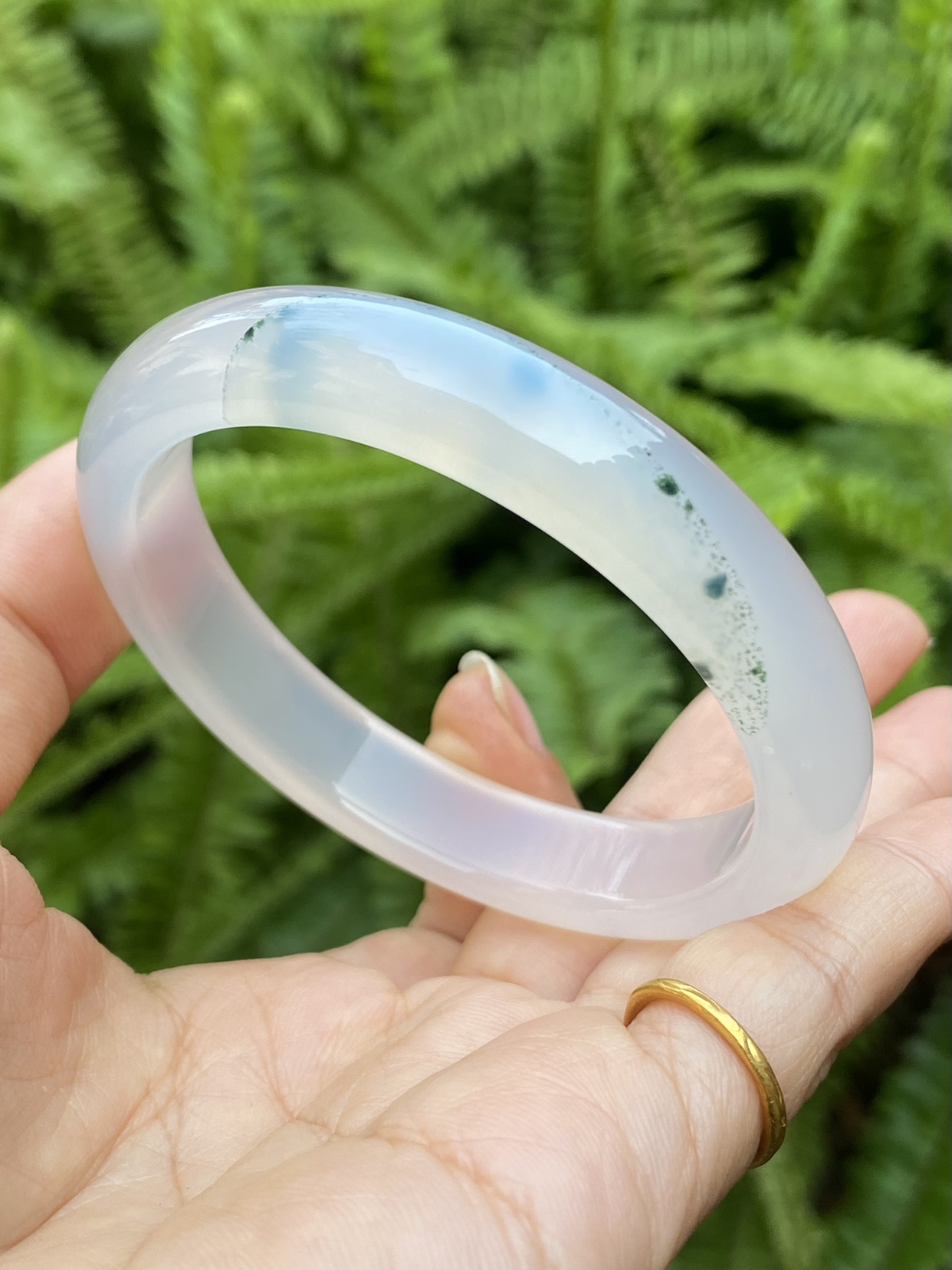 精品巴西纯天然绿苔藓绿朱砂玛瑙玉髓手镯子冰种手环清透美57+mm