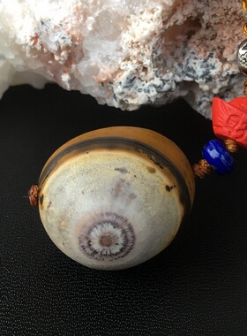 天然战国红玛瑙随形原色天眼珠