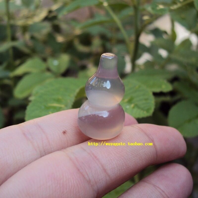 巴西纯天然原色无烧浅灰紫玉髓玛瑙小葫芦吊坠少女款冰种迷你挂件