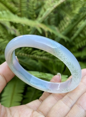 天然冰种绿朱砂淡粉玛瑙手镯甜美