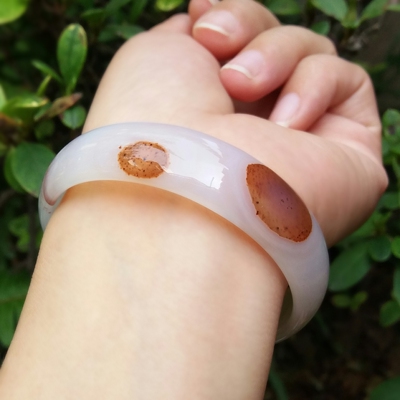 天然通透俏色玛瑙手镯女百搭个性