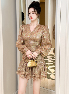 2025秋冬装新款女装法式V领设计感褶皱显瘦包臀鱼尾连衣裙40613