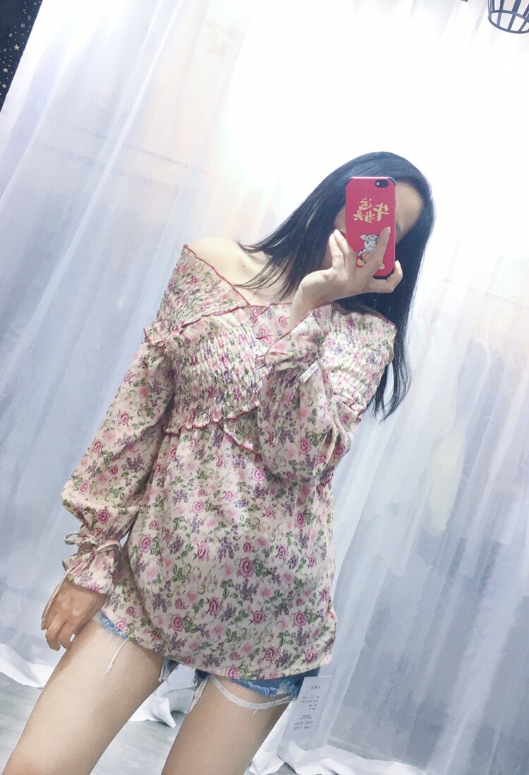 春新款小碎花雪纺上衣V领露肩小性感气质清新甜美上衣