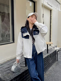 新款 春装 拼接字母刺绣连帽高级感外套女2417 冲锋衣秋装 短款