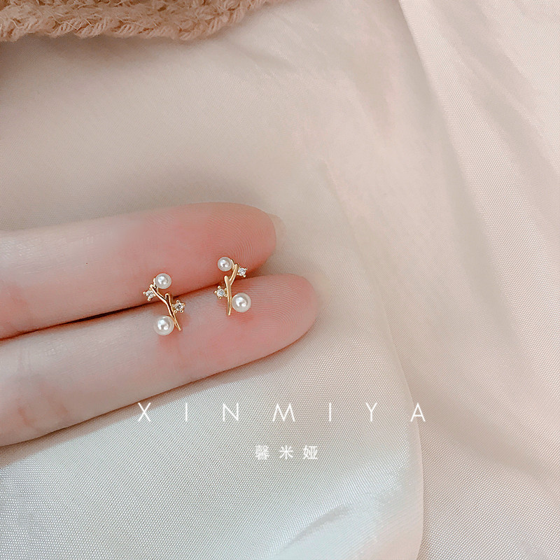 创意树枝珍珠耳钉女小巧简约学生耳环2025新款潮小众耳饰圣诞礼物