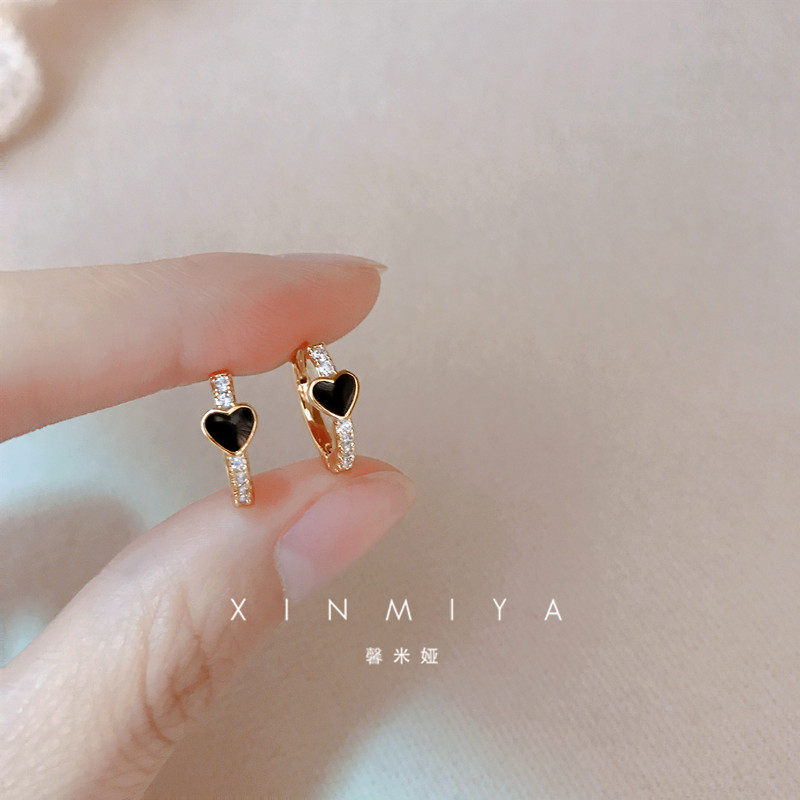 设计感黑色爱心耳钉ins气质百搭耳圈女冷淡风2026新款潮复古耳环,饰品/流行首饰/时尚饰品新,耳环,淘宝优惠券,粉丝福利购,淘宝优惠卷