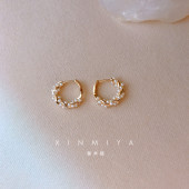 珍珠耳环2026新款 潮轻奢高级感耳饰耳圈小众设计感气质耳扣耳钉女