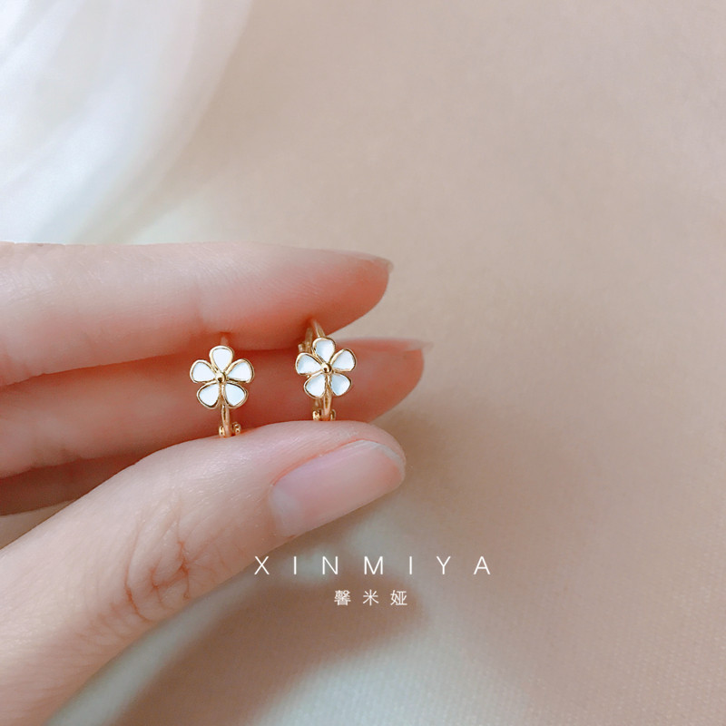 馨米娅小清新迷你白色花朵小耳圈