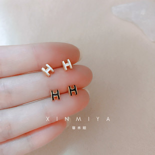 韓國ins滴油字母耳釘2025年新款 潮耳環(huán)女高級感氣質(zhì)簡約甜美耳飾