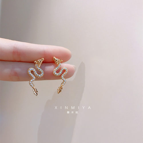 馨米娅中国风龙年精致生肖龙耳钉