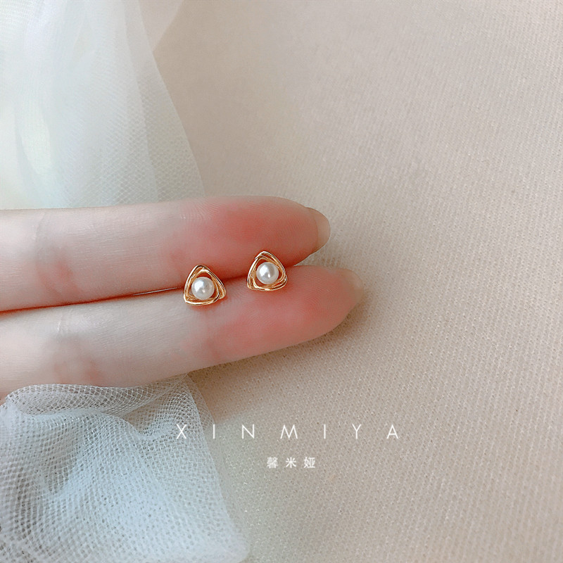 气质小众设计感珍珠耳钉女