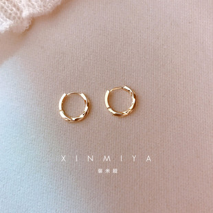 冷淡风扭曲型素圈耳环耳圈女小众设计高级感耳扣2026年新款 潮耳饰