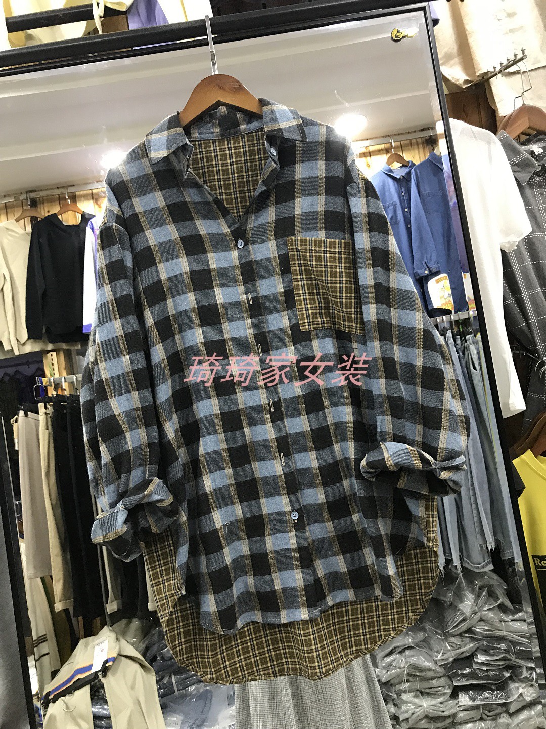QA1北 拼接款衬衫女 宽松长袖单口袋中长款磨毛棉上衣0.27