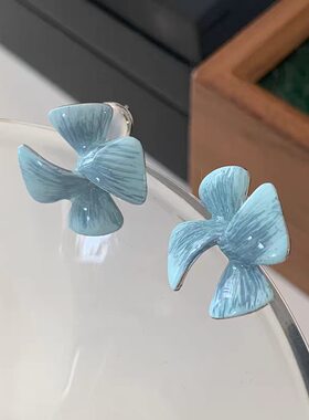 欧若风渐变蓝蝴蝶结轻奢耳钉