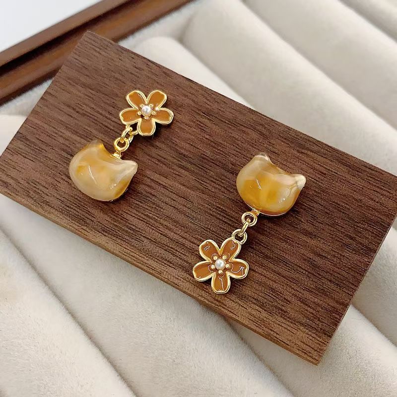 甜美花朵可爱猫咪耳环