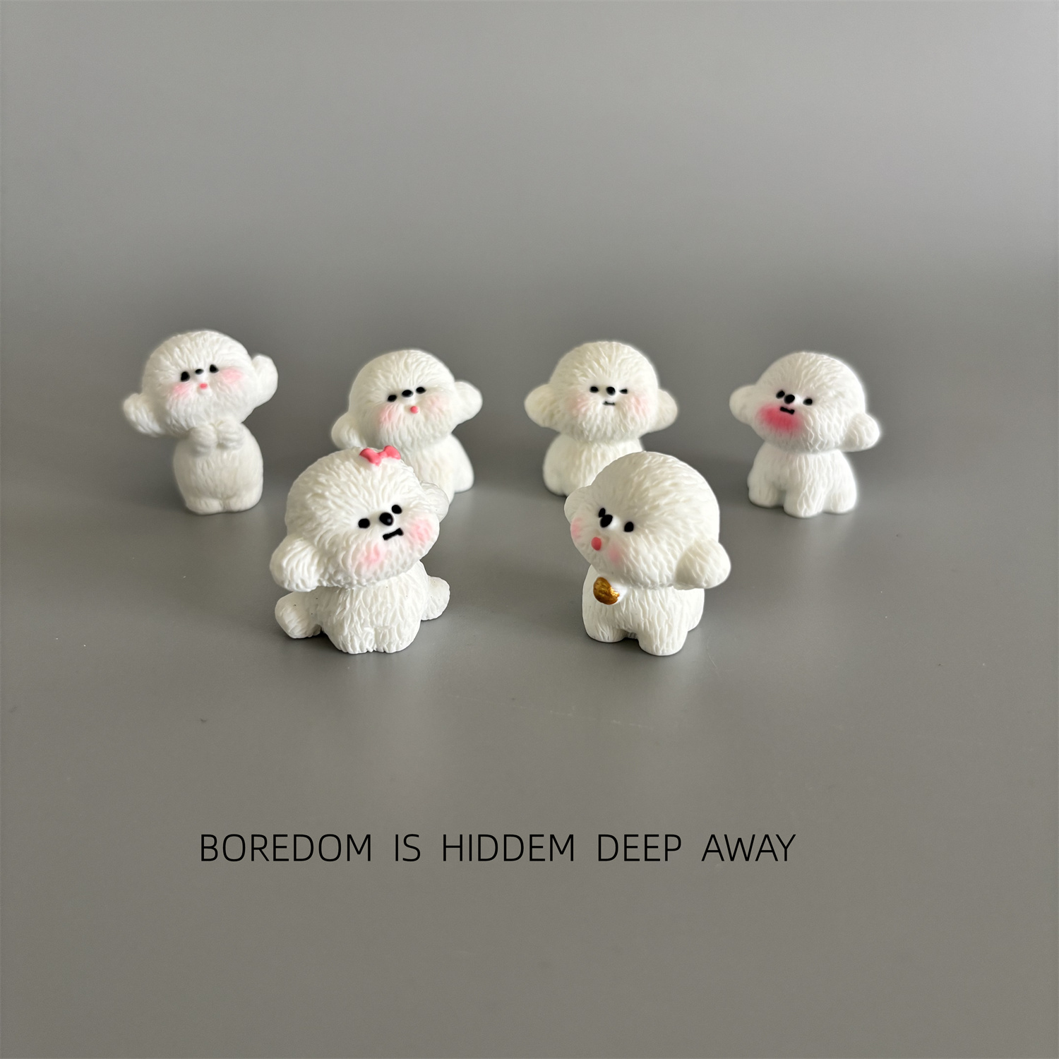 可爱小狗桌面摆件呆萌动物治愈电脑桌工位办公小摆件装饰品情绪