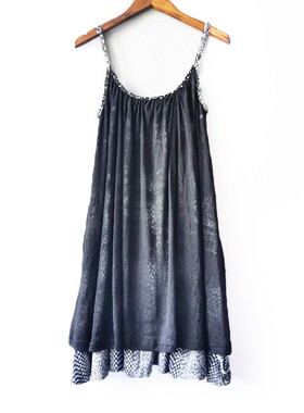 特惠 出口英国外贸原单宽松显瘦大摆印花针织中长吊带连衣裙 B145