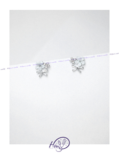 厚耳垂的世界S925银针小众日常小花精致气质通勤耳钉耳环耳饰