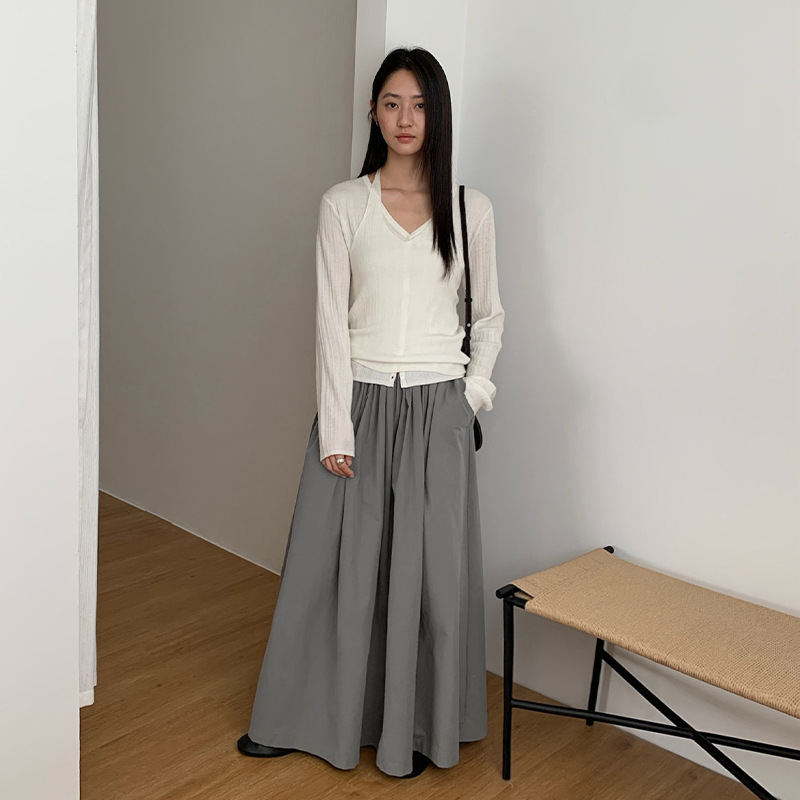 THXGIVING别致简约V领挂脖背心叠搭系扣套装针织衫女2025秋季新款