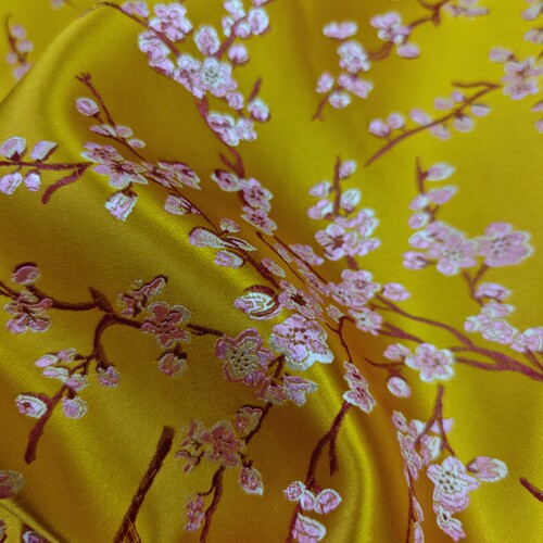 织锦缎梅花提花面料金黄色樱花布旗袍坐垫料汉服服装手工制作童装