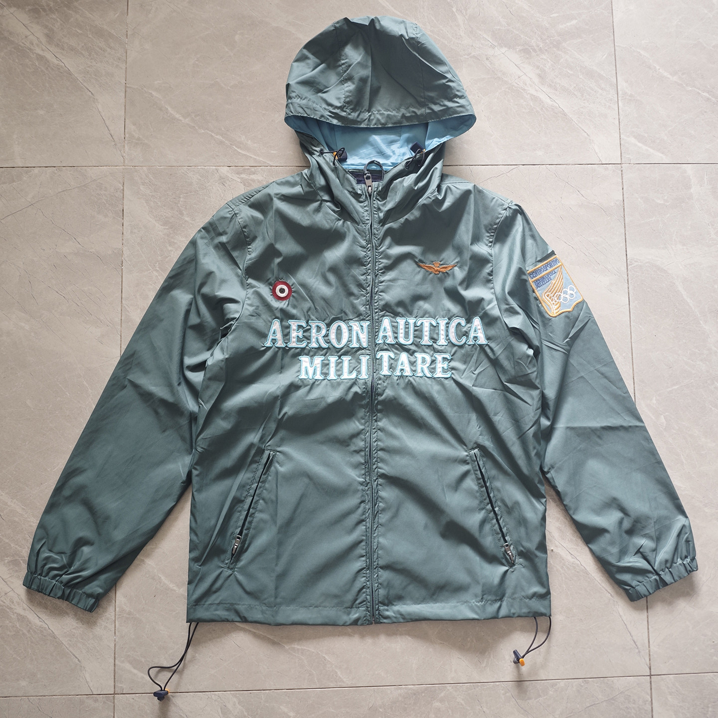 户外运动风连帽风衣男同款防风防水字母印花拉链外套