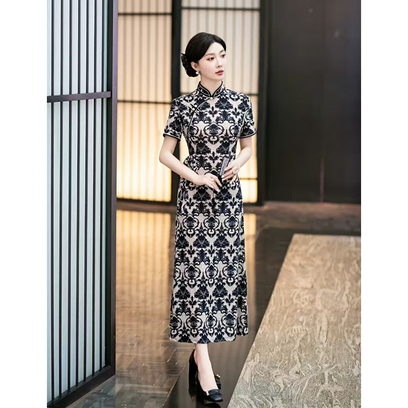2025年春夏新款妈妈型青花瓷色单层短袖腰系带改良旗袍连衣裙