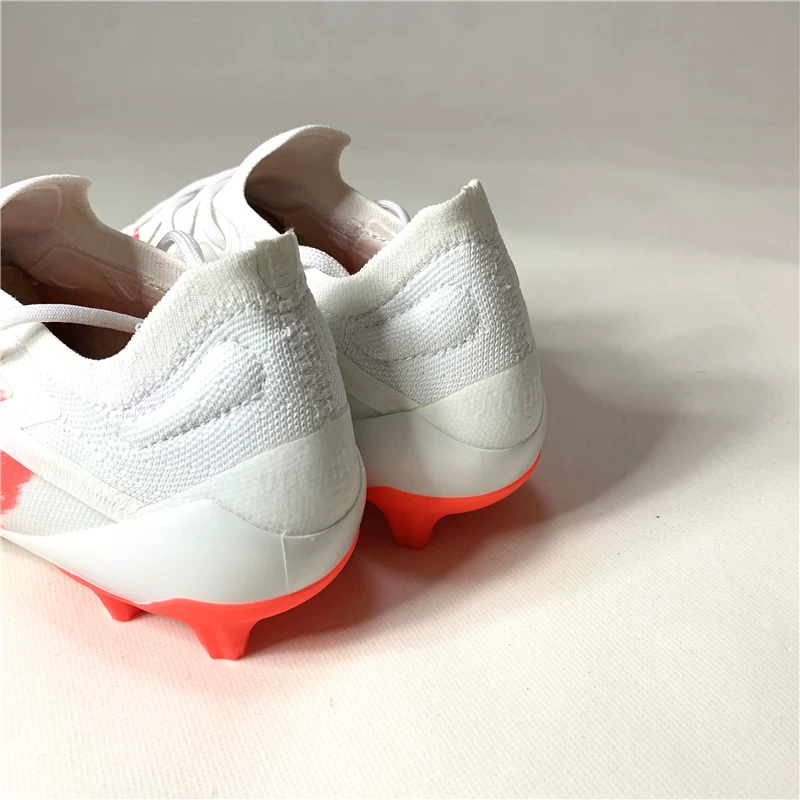 Адидас Predator 20.1 AG Falcon Short Plug High-end Football Fw1070