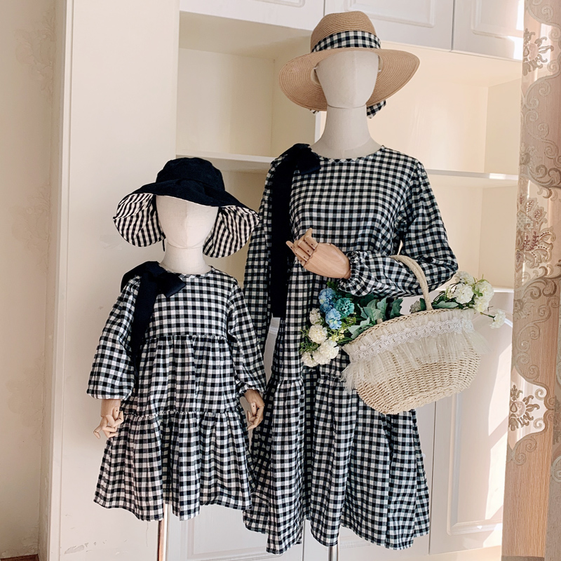 【清仓】女大童春秋连衣裙亲子母女装棉麻黑白格子长袖公主裙