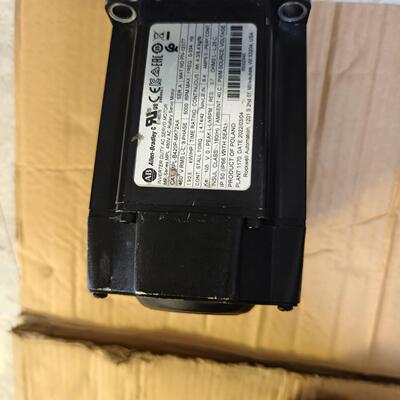 议价MPL-B420P-MK72AA AB伺服电机 工业自动化控制配件维修