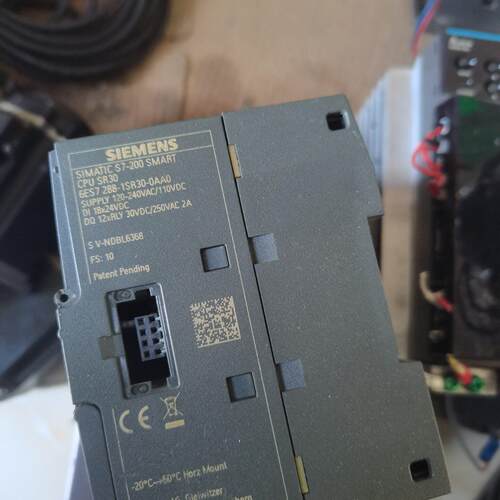 议价6ES7288-1SR30-0AA0 PLC模块 CPU SR30 S7-200 SMART维修