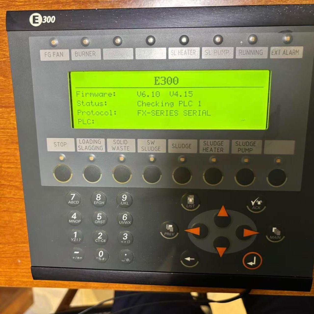 议价E300 04380A 锅炉显示器 北尔绿洲工业控制操作终端维修