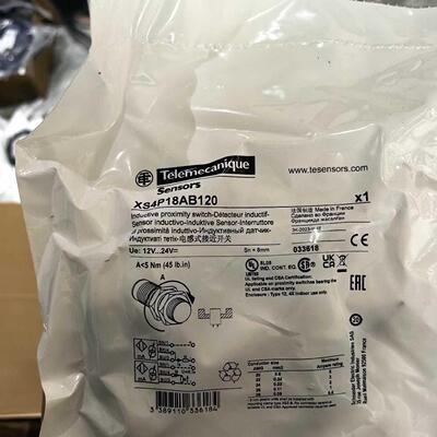 议价XS4P18AB120 电感式接近开关 工业自动化感应传感器维修