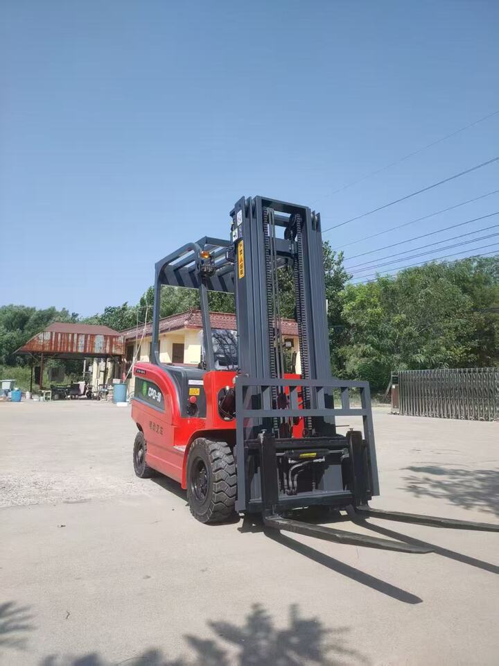 11月24日菏泽25年出厂全新3吨电动叉车2节门升高3米配锂电池质保3年网络拍卖公告
