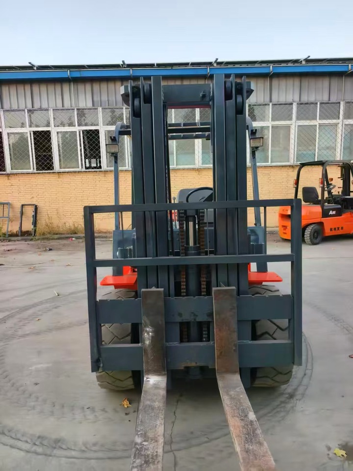 11月26日天津合力5吨叉车升高4.5米网络拍卖公告