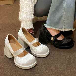 2026年新款法式玛丽珍单鞋百搭圆头粗跟英伦风复古白色小皮鞋定制
