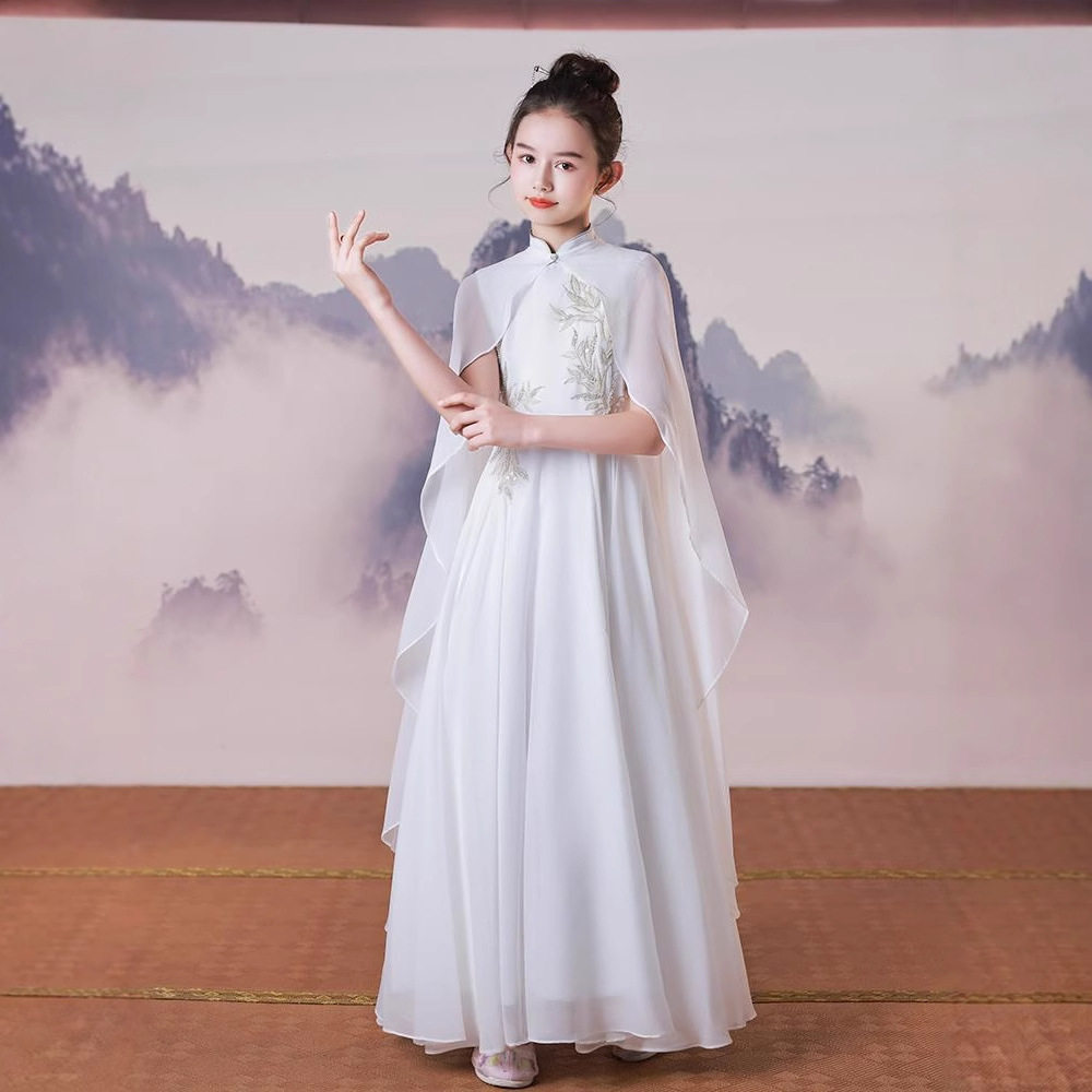 古典舞中国女童古筝演出民乐汉服