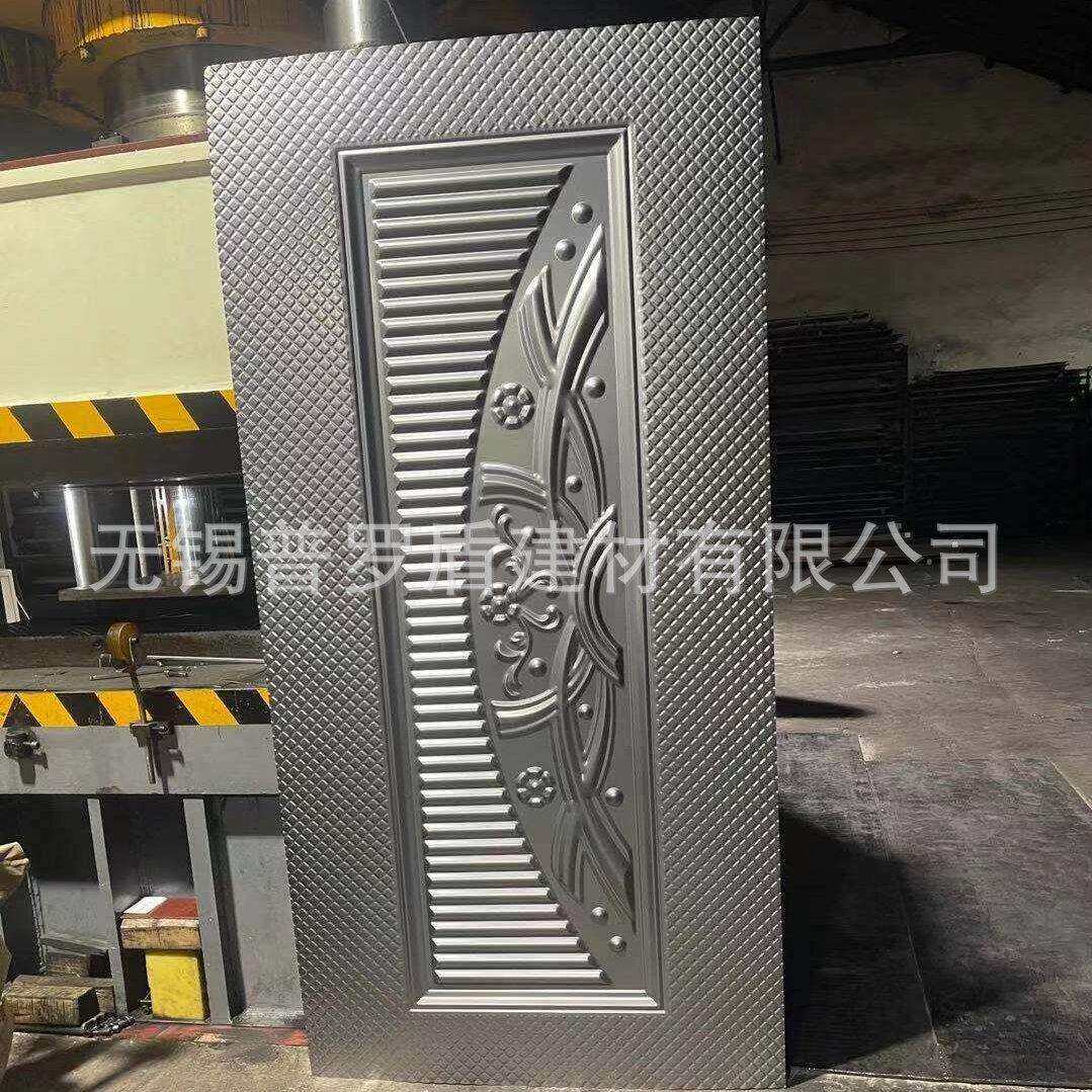 源头工厂防盗门压花门板精雕压花板冷轧板镀锌板钢制门皮门面