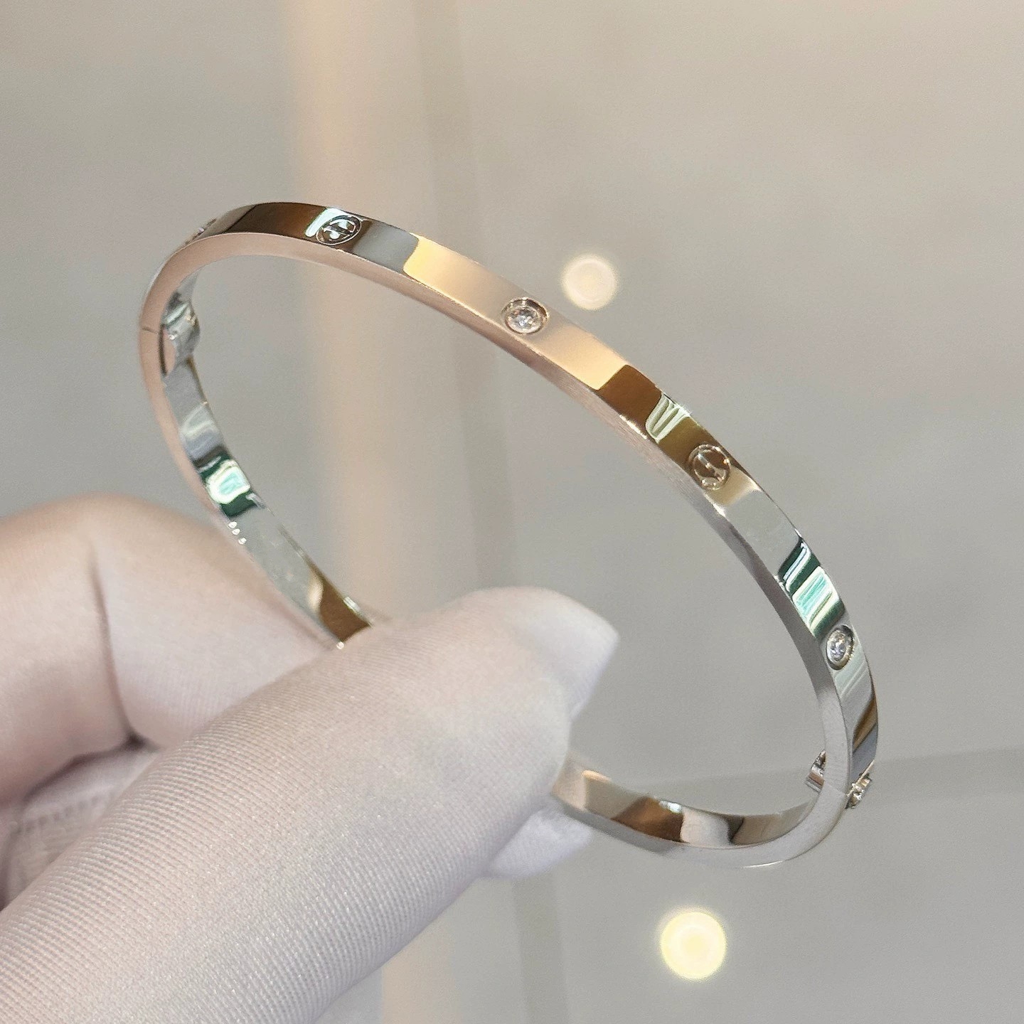 公价5.8万】99新卡地亚LOVE经典款白金六钻手镯小号B6047717正品